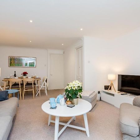 Modern Mews House With Free Parking Space, And Patio By Huluki Sussex Stays Brighton Exteriör bild