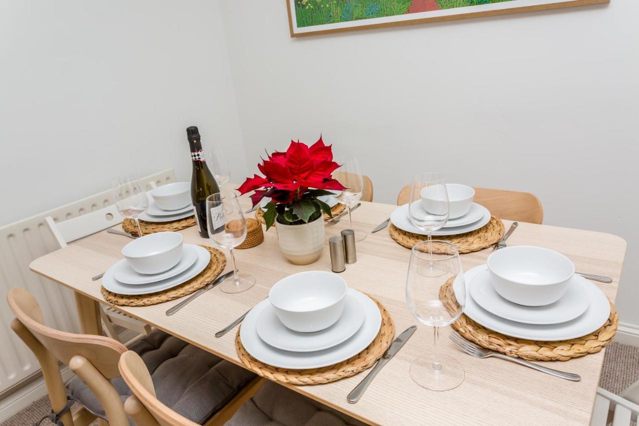 Modern Mews House With Free Parking Space, And Patio By Huluki Sussex Stays Brighton Exteriör bild