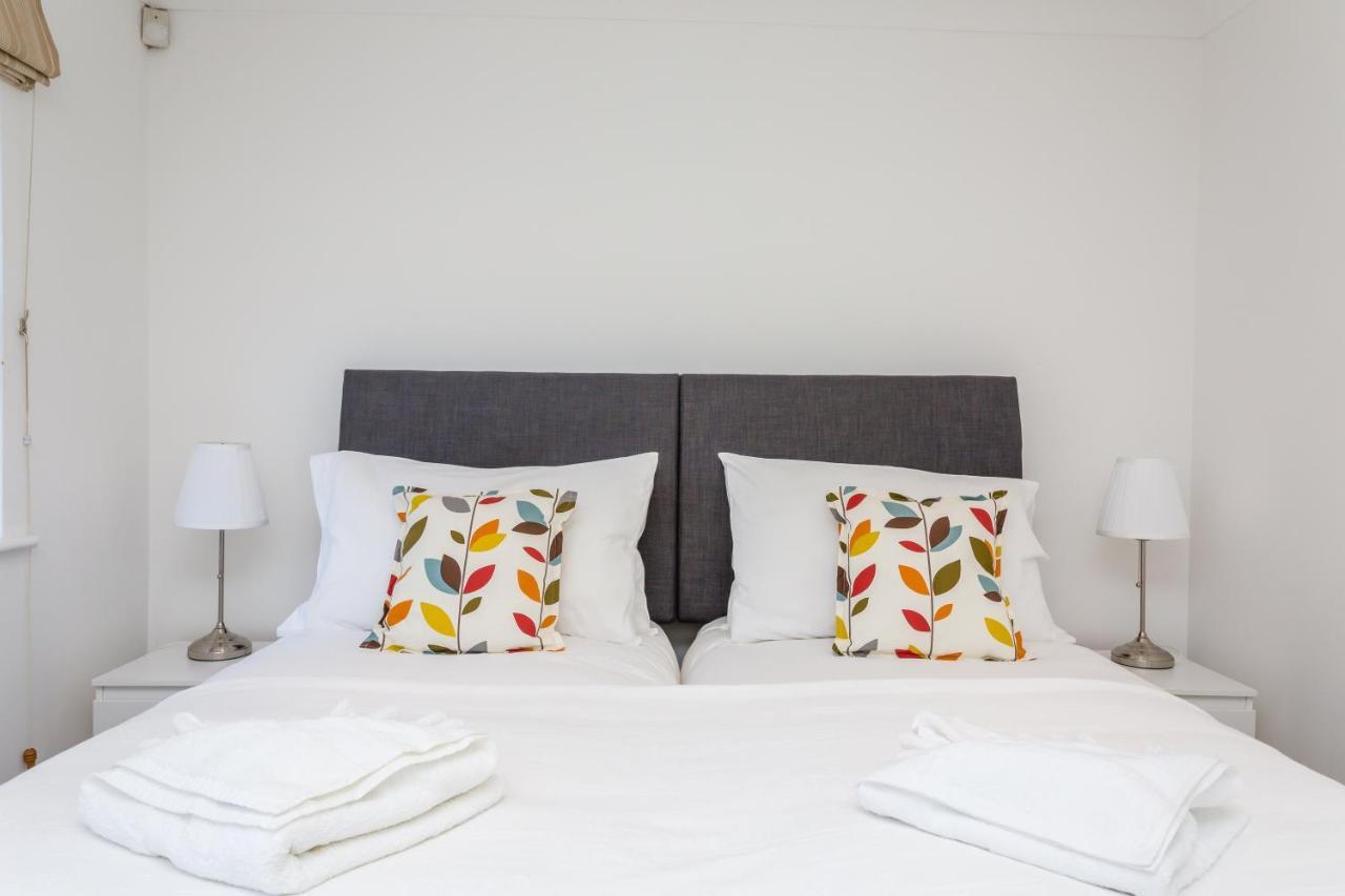 Modern Mews House With Free Parking Space, And Patio By Huluki Sussex Stays Brighton Exteriör bild