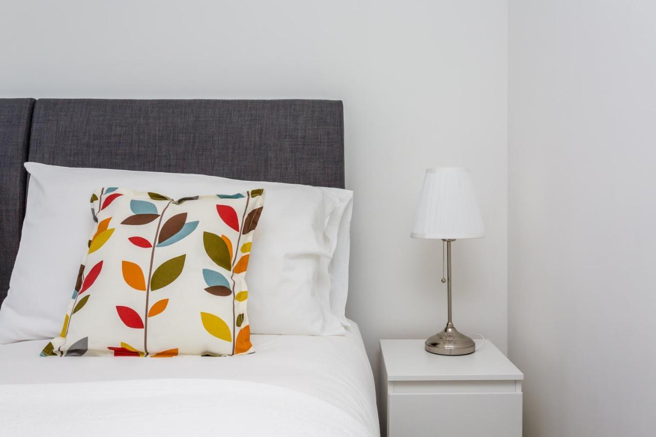 Modern Mews House With Free Parking Space, And Patio By Huluki Sussex Stays Brighton Exteriör bild