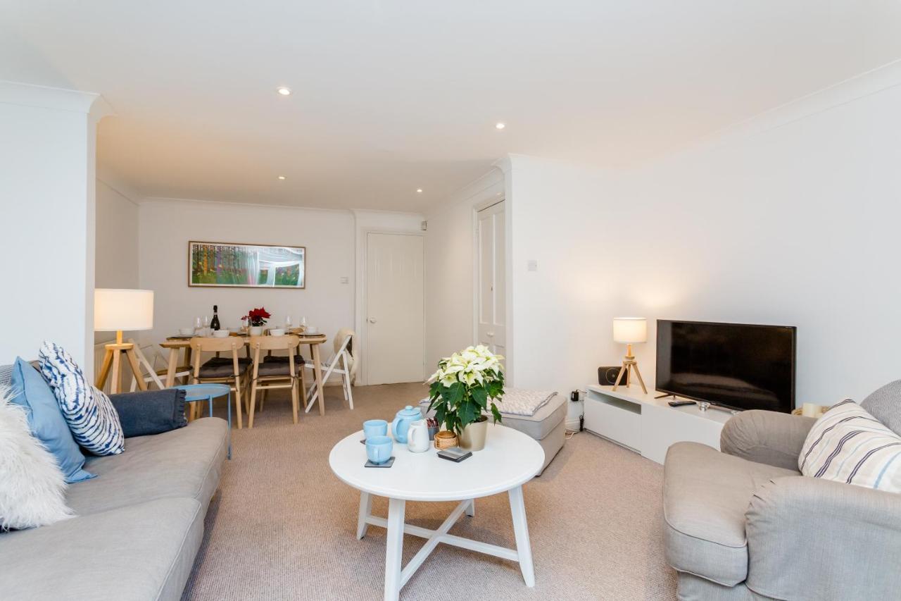 Modern Mews House With Free Parking Space, And Patio By Huluki Sussex Stays Brighton Exteriör bild