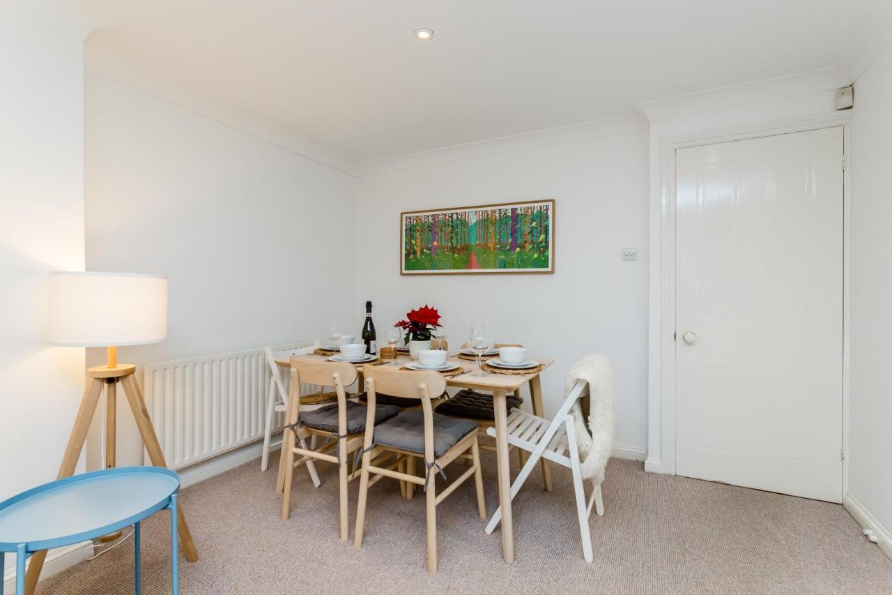 Modern Mews House With Free Parking Space, And Patio By Huluki Sussex Stays Brighton Exteriör bild
